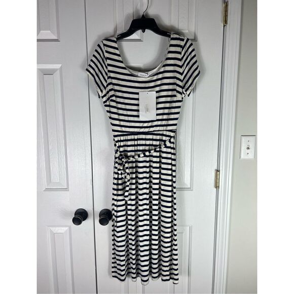 Nwt Gilli Womens Aubrie Striped MIDI Dress Size Large - Picture 1 of 4
